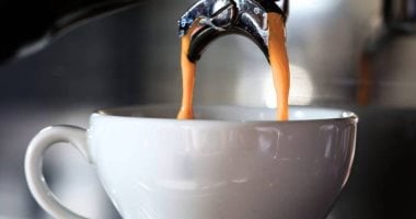 لتجنب اضطرابات الجهاز الهضمى.. 5 أطعمة لا تتناولها مع القهوة