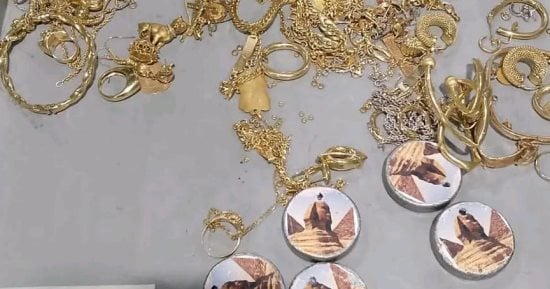 جمارك مطار القاهرة تضبط محاولتى تهريب أدوية ومشغولات ذهبية