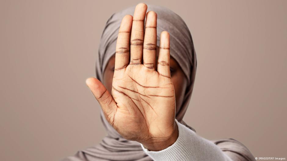 نزع الحجاب بالقوة.. المحكمة العليا في فنلندا تحسم الجدل