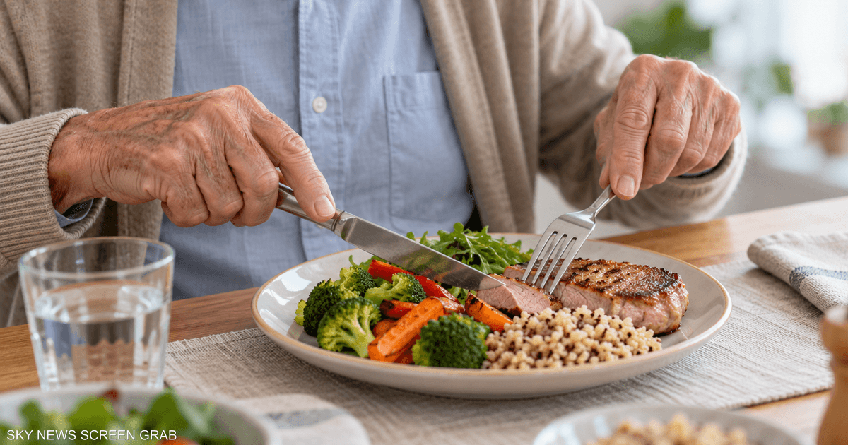 مع تقدم العمر.. ما الكمية المناسبة من اللحوم؟