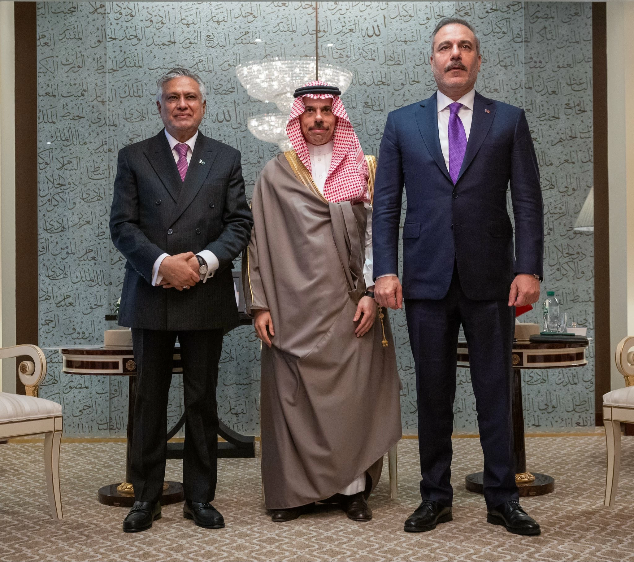 السعودية وباكستان وتركيا تبحث تنفيذ «اتفاقية مكة»