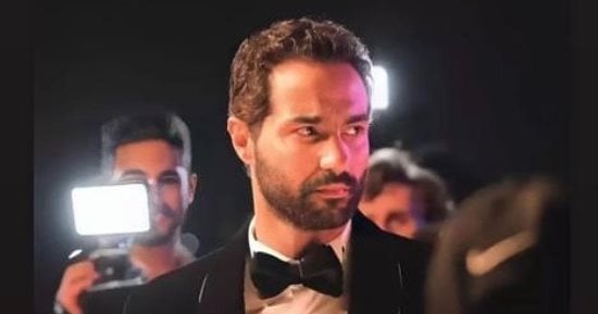 كريم فهمي: أنا مش عبد شهرة.. وبحب كلمة فنان أو ممثل