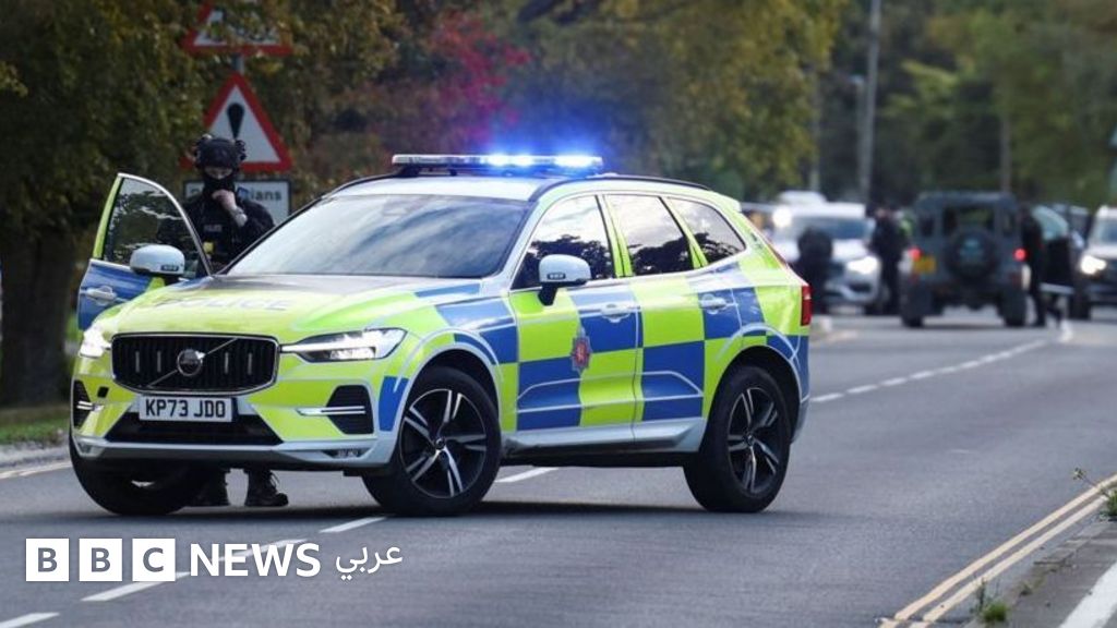 احتجاز أشخاص وإجلاء سكان بعد إعلان حالة طوارئ قرب قاعدة بريطانية - أمريكية