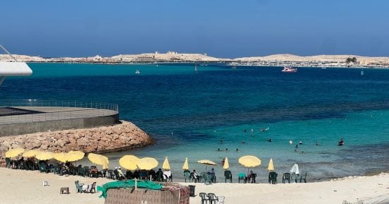 طقس مائل للحرارة نهارا معتدل ليلا على مطروح اليوم الأحد 27-9-2026