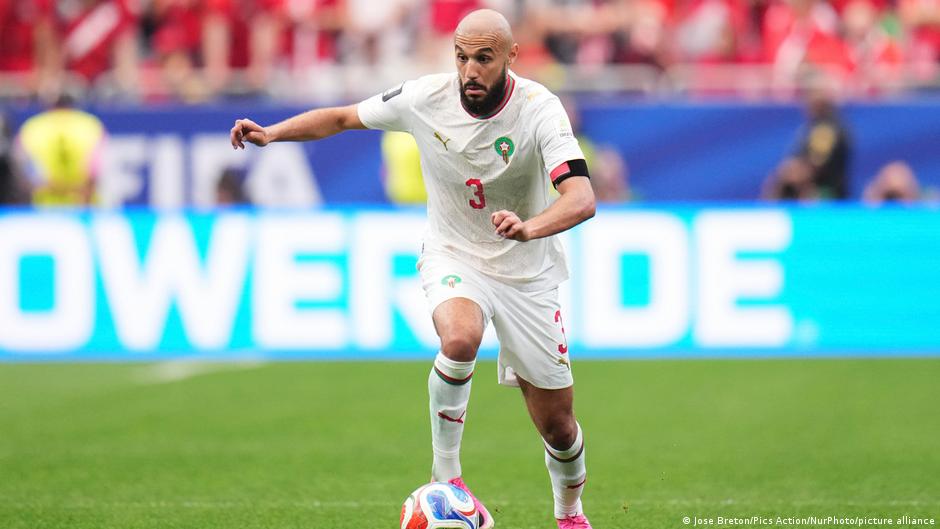 نجم المغرب مزراوي يثير حيرة جماهير مانشستر يونايتد!
