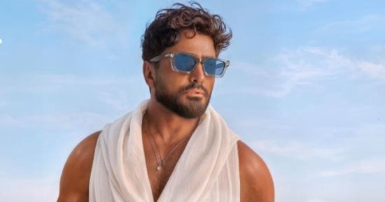 تامر حسنى يقدم الأغنية الدعائية لفيلم «ولا كان عالبال» قبل طرحه فى السينمات
