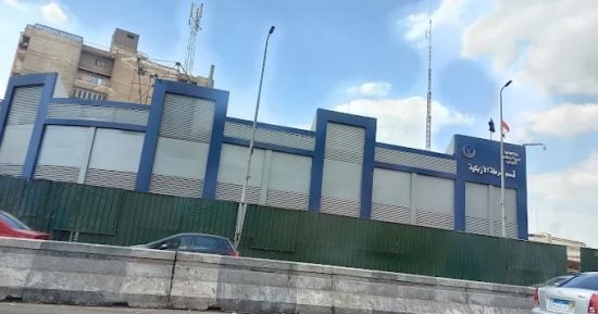 ماس كهربائي بالتكييف وراء حريق فى الواجهة الجانبية لقسم الأزبكية