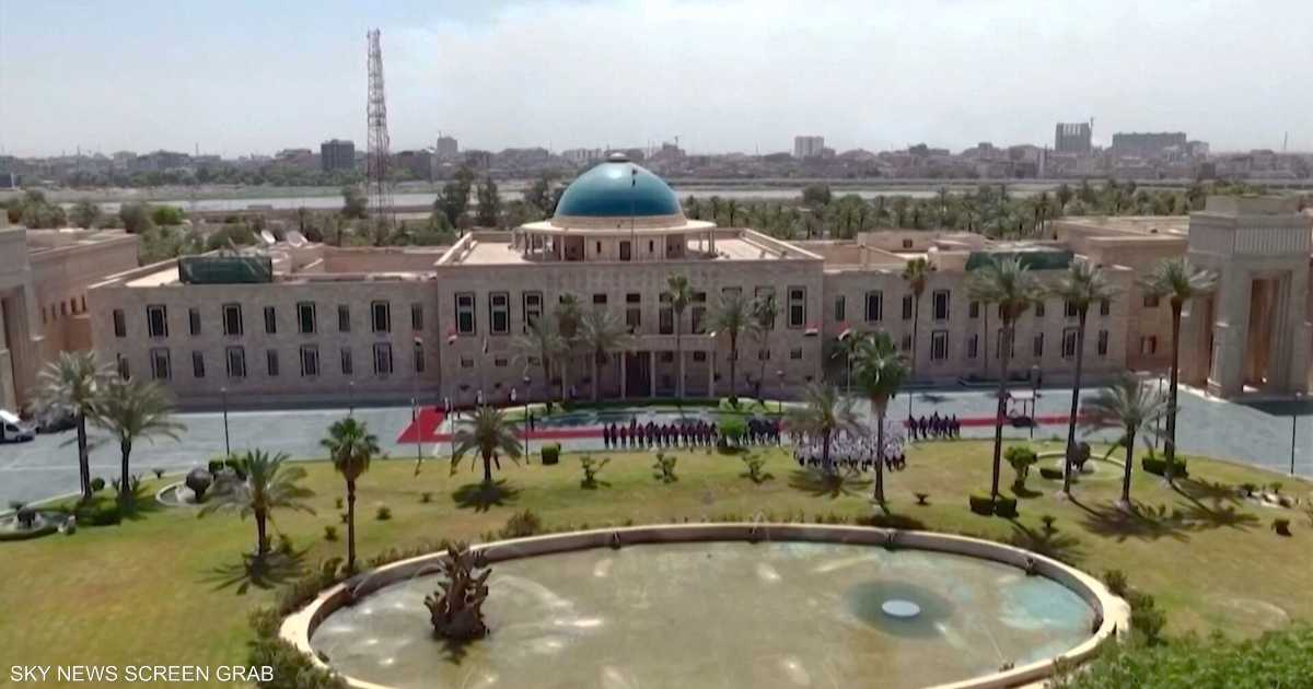 العراق أمام اختبار السلاح.. هل تعرقل المنطقة حسابات بغداد؟