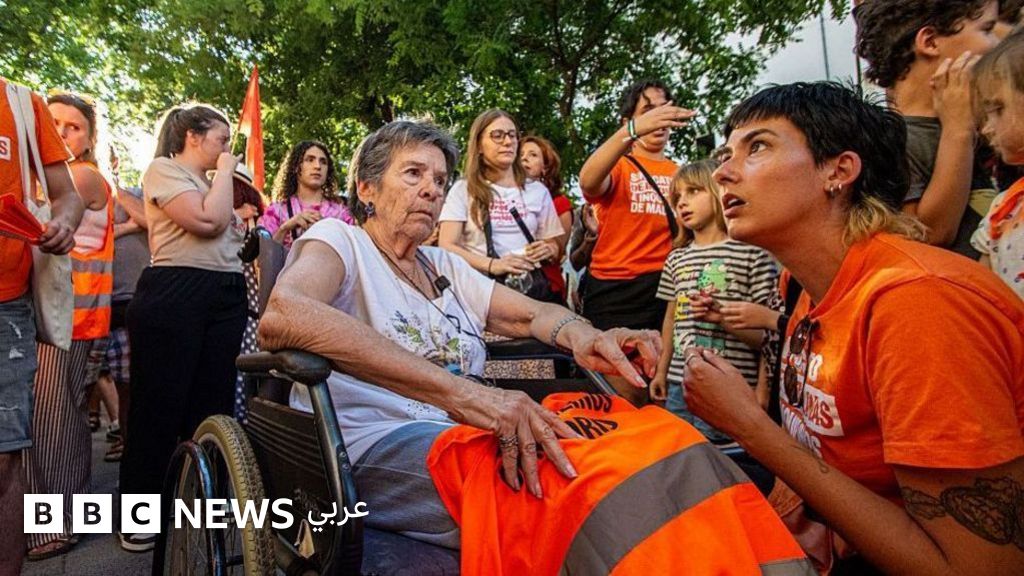 "ثمرة الحراك المجتمعي": انفراجة في أزمة السيدة المُسنة التي أشعلت احتجاجات في إسبانيا