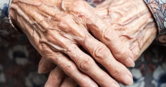 اليوم العالمي لكبار السن.. 12 عادة يومية تحافظ على صحتهم