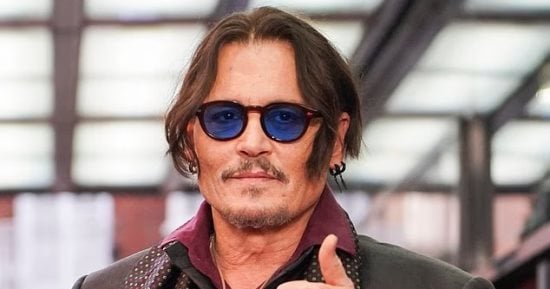 جوني ديب يظهر بشكل مختلف في تريلر فيلم Ebenezer.. فيديو