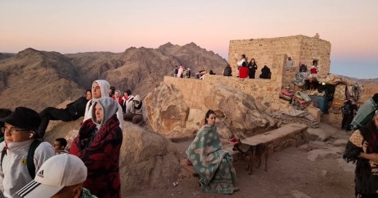 سانت كاترين تستقبل 600 سائح يزورون سانت كاترين وسط تزايد الحركة السياحية