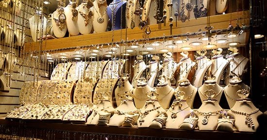 من خسائر سبتمبر إلى هبوط أكتوبر.. ماذا يحدث لأسعار الذهب في مصر؟