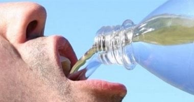 7 علامات قد تكشف مقاومة الأنسولين.. بينها العطش وتغيرات الجلد