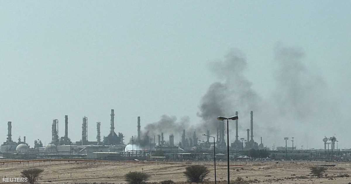 الحوثيون يعلنون استهداف "أرامكو" في الرياض بالصواريخ