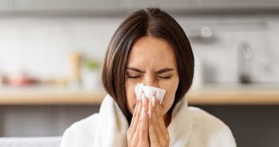 سيلان الأنف لا يتوقف.. 9 طرق تساعد على تخفيفه ومتى تحتاج إلى الطبيب