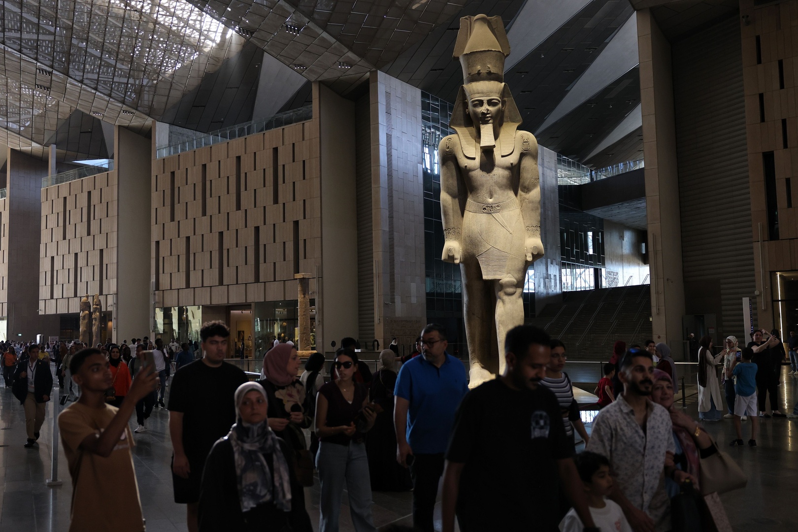 متحف مصر يستقبل الزوار بلغتهم الأم