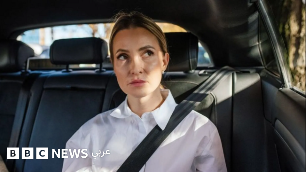 هل يسبّب ركوب السيارات الكهربائية الشعور بالدُوار الحركي؟