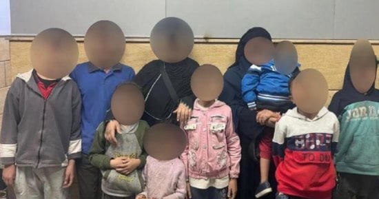 التحقيق مع 9 متهمين في جرائم التسول واستجداء المارة