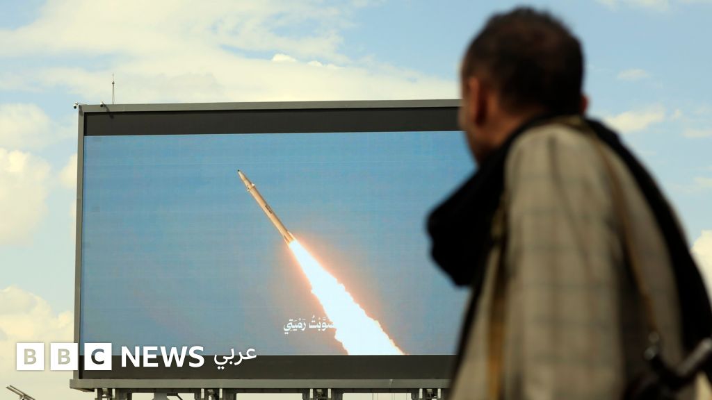 "التحالف" ينفذ عملية عسكرية في الحديدة لحماية الملاحة، وأنصار الله يؤكدون "إحكام قبضتهم" على مكتسباتهم