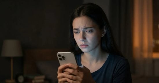 لماذا تمتلئ مساحة الهاتف بسرعة رغم حذف الصور؟