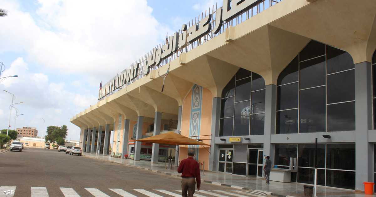 صاروخان حوثيان يستهدفان مطار عدن.. وتصعيد عسكري بجبهات اليمن