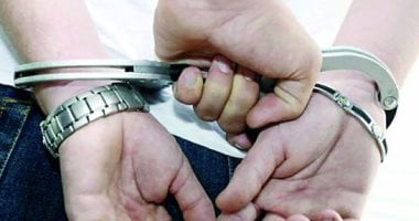 ضبط المتهم بقتل جدته بطعنات وإلقاء جثتها بقنا