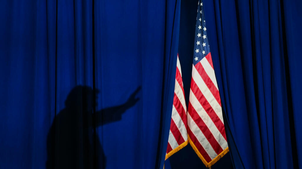 DNC يرفع دعوى قضائية ضد إدارة ترامب بسبب الإعلانات التلفزيونية الممولة من دافعي الضرائب التي تروج للرئيس