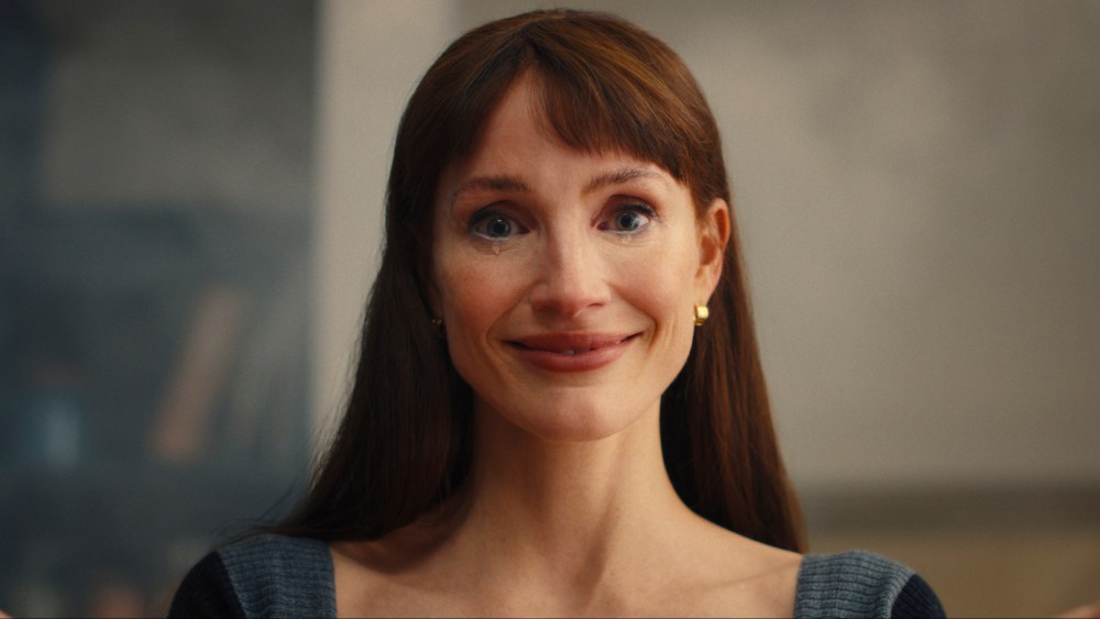 يشرح جيسون بلوم كيف حصل فيلم "Other Mommy" على هذا اللقب المثير للجدل، وتنضم كريستين بيل إلى "Violent Night 2" والمزيد من Blumhouse في NYCC
