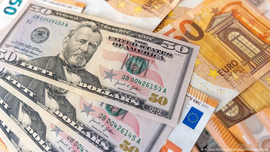 ديون فرنسا وحالة عدم اليقين.. شبح أزمة مالية جديدة في أوروبا