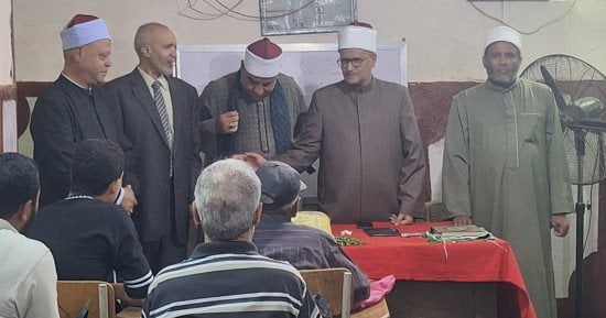 مدير أوقاف سوهاج يتابع بدء الدراسة بمعهد إعداد محفظي القرآن الكريم