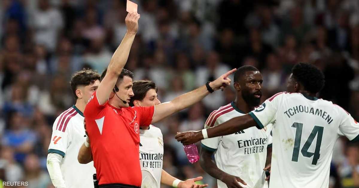 تسجيلات "الفار" تكشف كواليس طرد فينيسيوس أمام فياريال