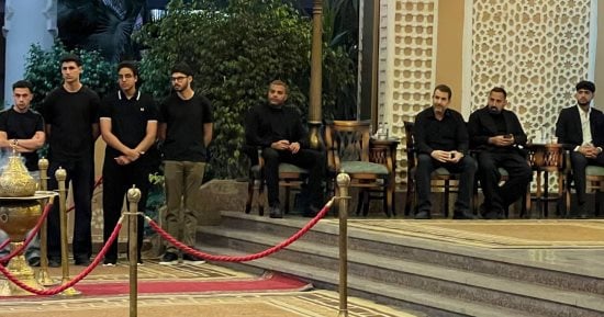 تامر حسنى ورامى صبرى يقدمان واجب العزاء فى الموزع طارق توكل