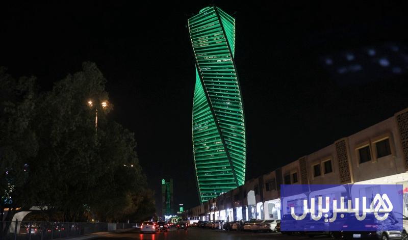 وزير سعودي: الحياة طبيعية بالمملكة