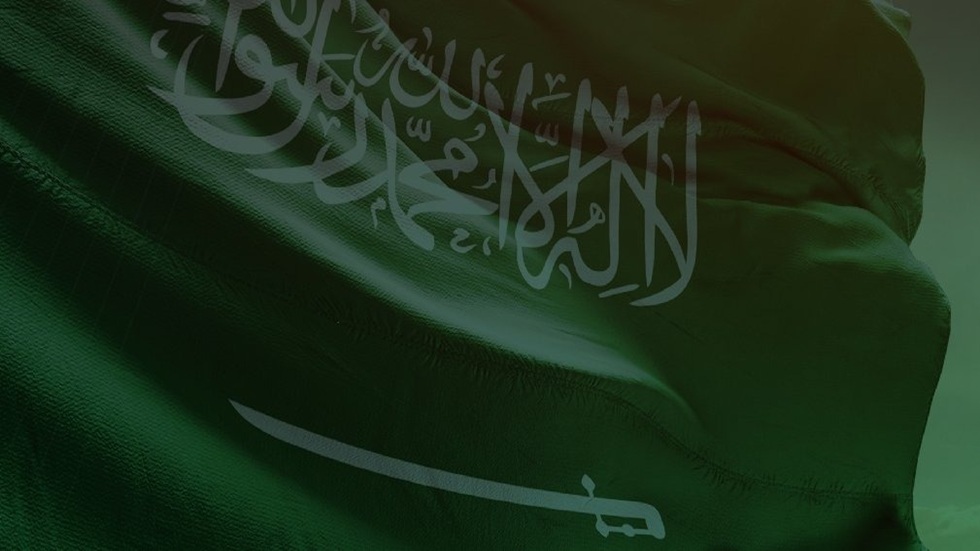 هجوم على مطار الملك خالد يودي بحياة باكستاني وإصابة 11 آخرين