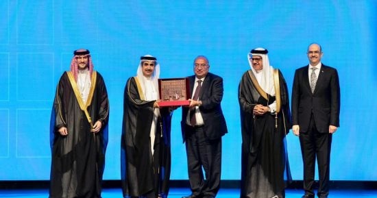 نائب وزير الخارجية يعقد اجتماعاً مع رؤساء البعثات المصرية في السعودية لمتابعة أوضاع الجالية