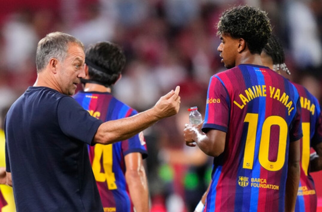 فليك يرصد نقاط الضعف في برشلونة