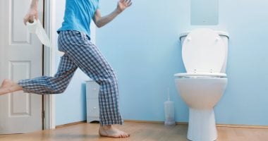 حبس البول باستمرار.. 4 مخاطر محتملة على صحة المثانة والكلى