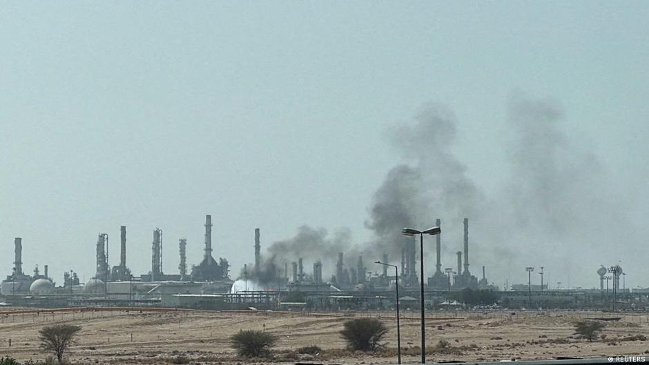 السعودية: الحوثيون يملكون "تقنيات متقدمة" وإيران "تشجعهم" على التصعيد