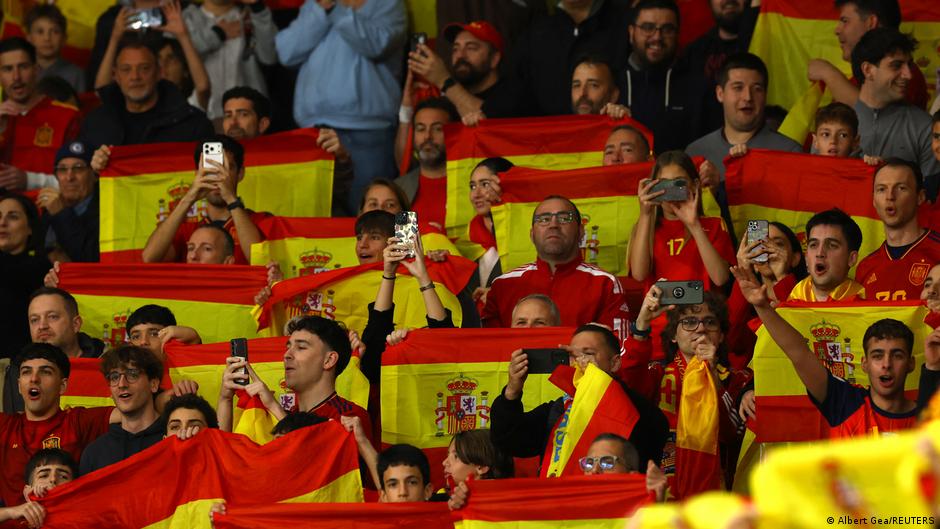 فيفا يغرم المنتخب الإسباني بسبب هتافات "معادية للمسلمين"