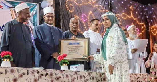 تكريم 210 من حفظة القرآن الكريم في احتفالية سنوية بأسوان.. صور