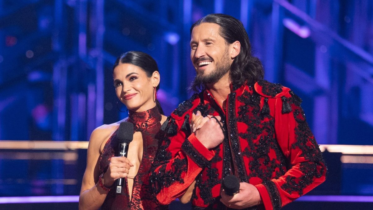 فال خمركوفسكي يغادر حلقة "DWTS" بعد إشارة إلى صفعة ويل سميث في الأوسكار
