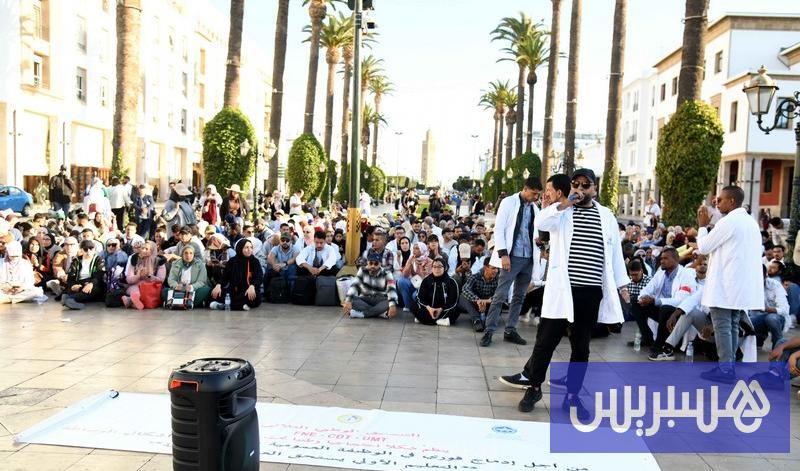 أساتذة التعليم الأولي يصعّدون الاحتجاجات للمطالبة بالإدماج ورفع الأجور