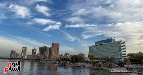 الطقس غدا.. انخفاض بالحرارة وأمطار ببعض المناطق والصغرى بالقاهرة 17 درجة