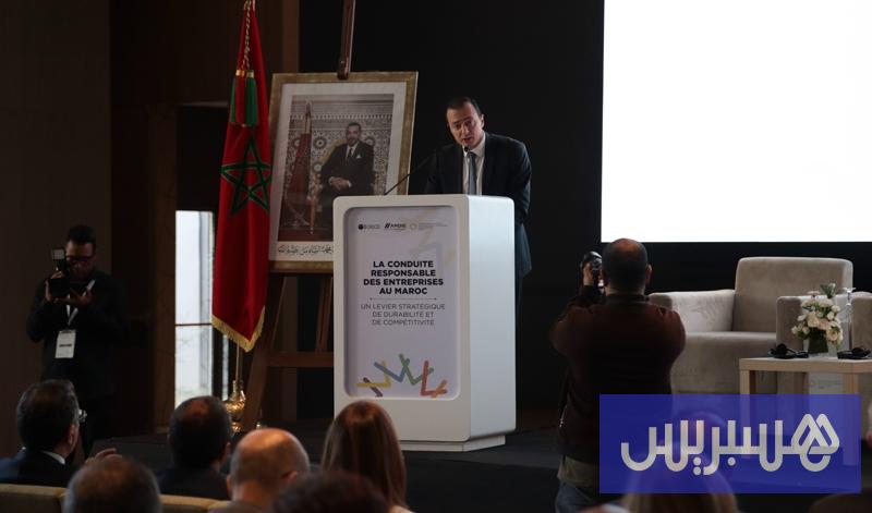 صديقي يربط جاذبية الاستثمار بالمغرب بالشفافية والامتثال للمعايير الدولية