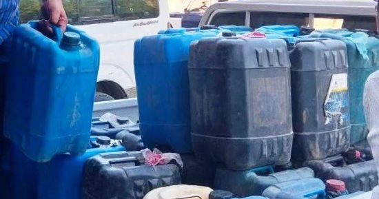 ضبط 5 أطنان بنزين 80 قبل بيعها بالسوق السوداء خلال حملة بمركز سوهاج