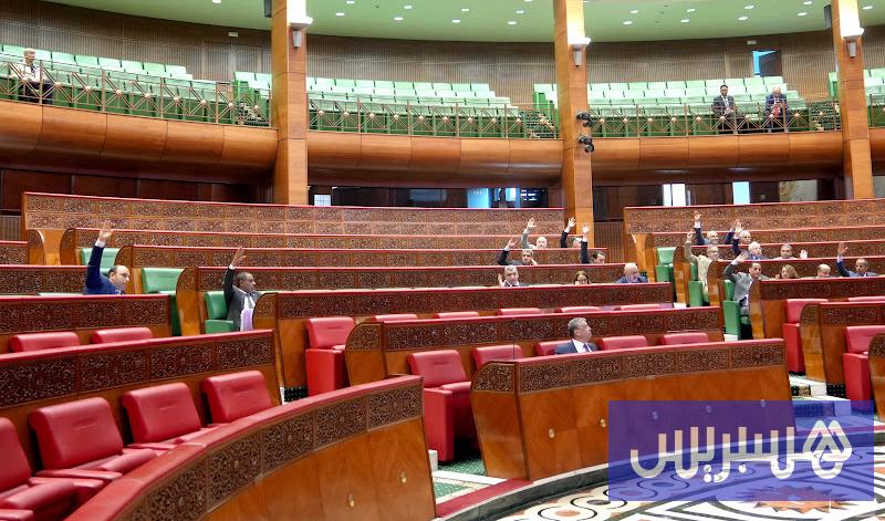 "البام" يرد على انتقادات "الأحرار" .. والفريق الاشتراكي يثمن رفع الدعم