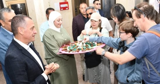 وصول 10 رحلات طيران لمطار أبو سمبل الدولى تقل 3 ألاف سائح وزائر