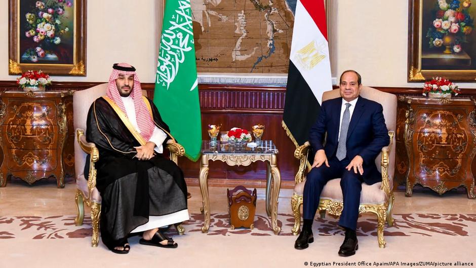 مصر تؤكد تضامنها "الكامل" مع السعودية وتدعول لحل سياسي مع الحوثيين