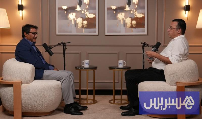 العسري في "جلسة عمل": الحكومة بدأت العمل بالتسرع وخرق مواد الدستور
